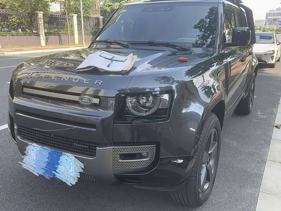 Land Rover guard