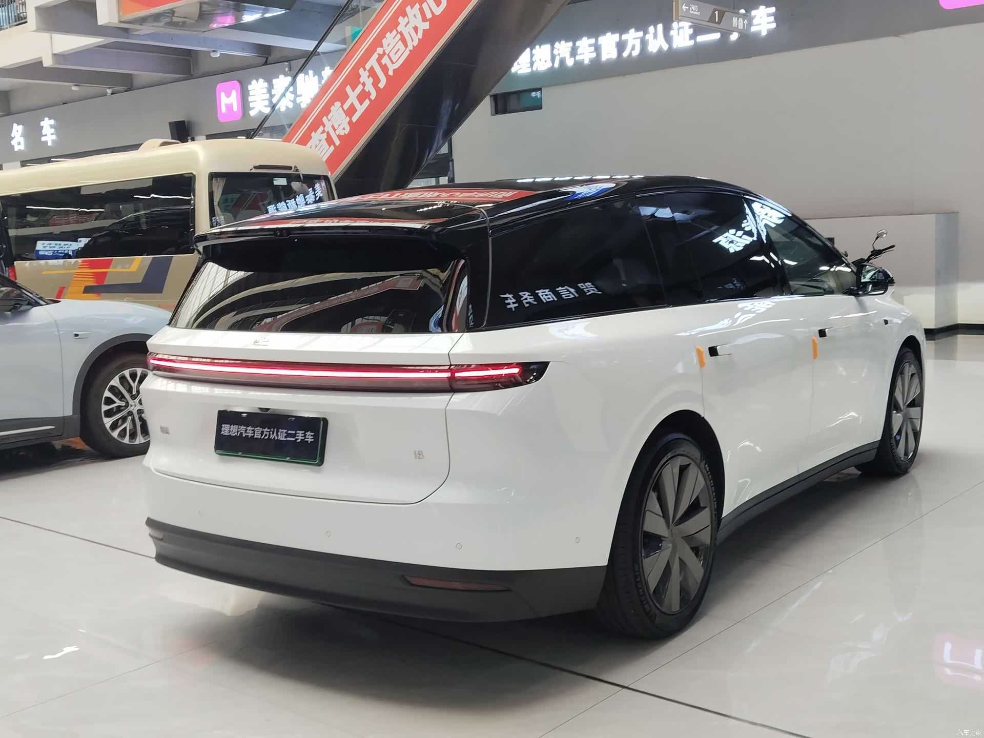 Li Auto i8, 2025 9