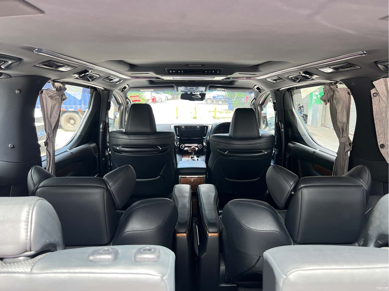 Toyota Alphard, 2015 23