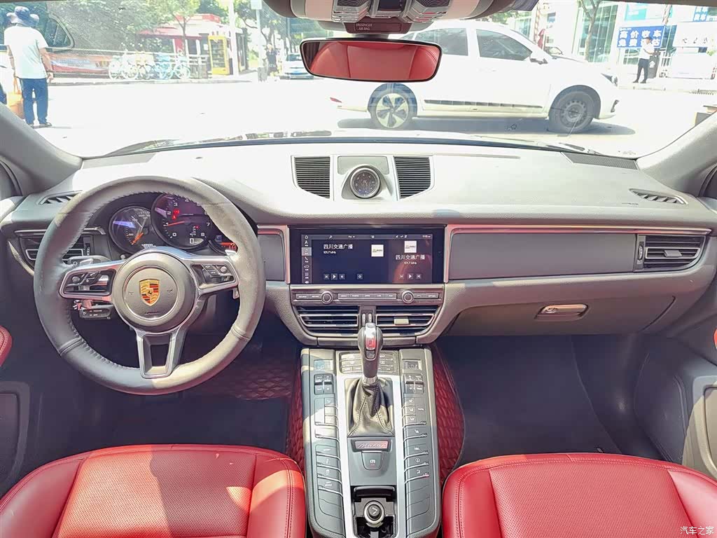 Porsche Macan, 2020 10