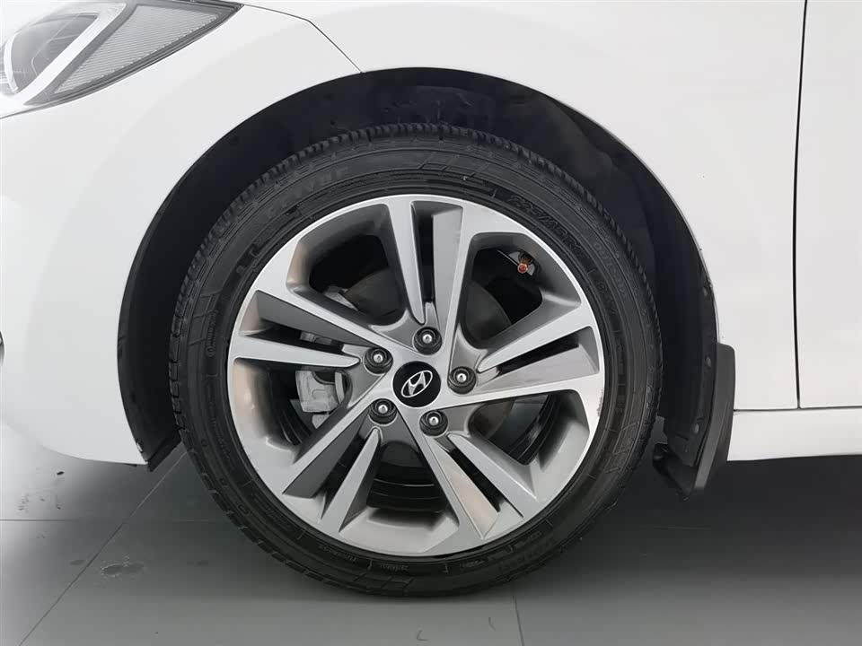 Hyundai Lead Hyundai Lead