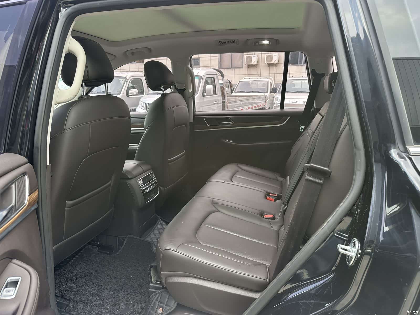 Roewe RX8, 2018 7