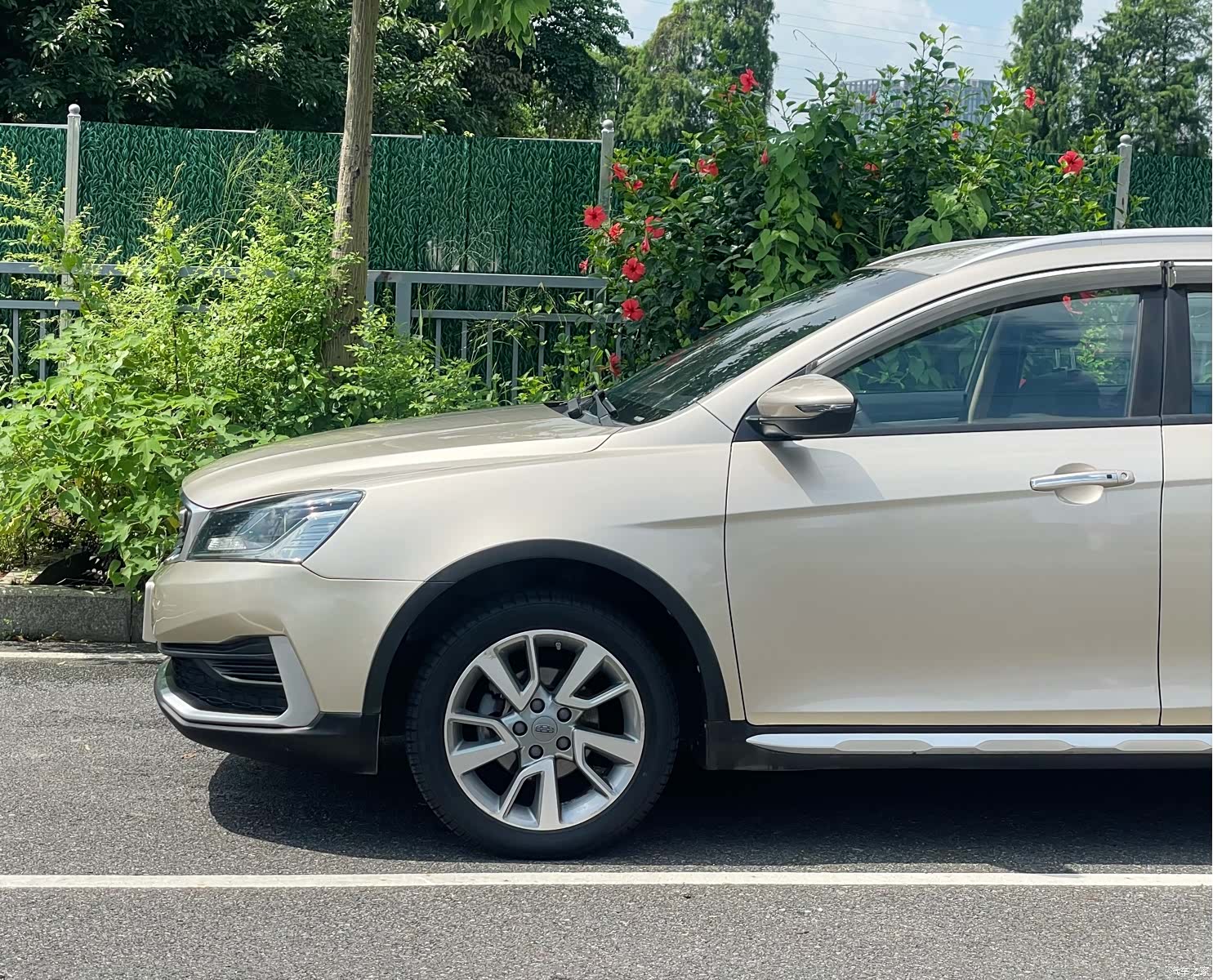 Geely S1, 2018 все фото