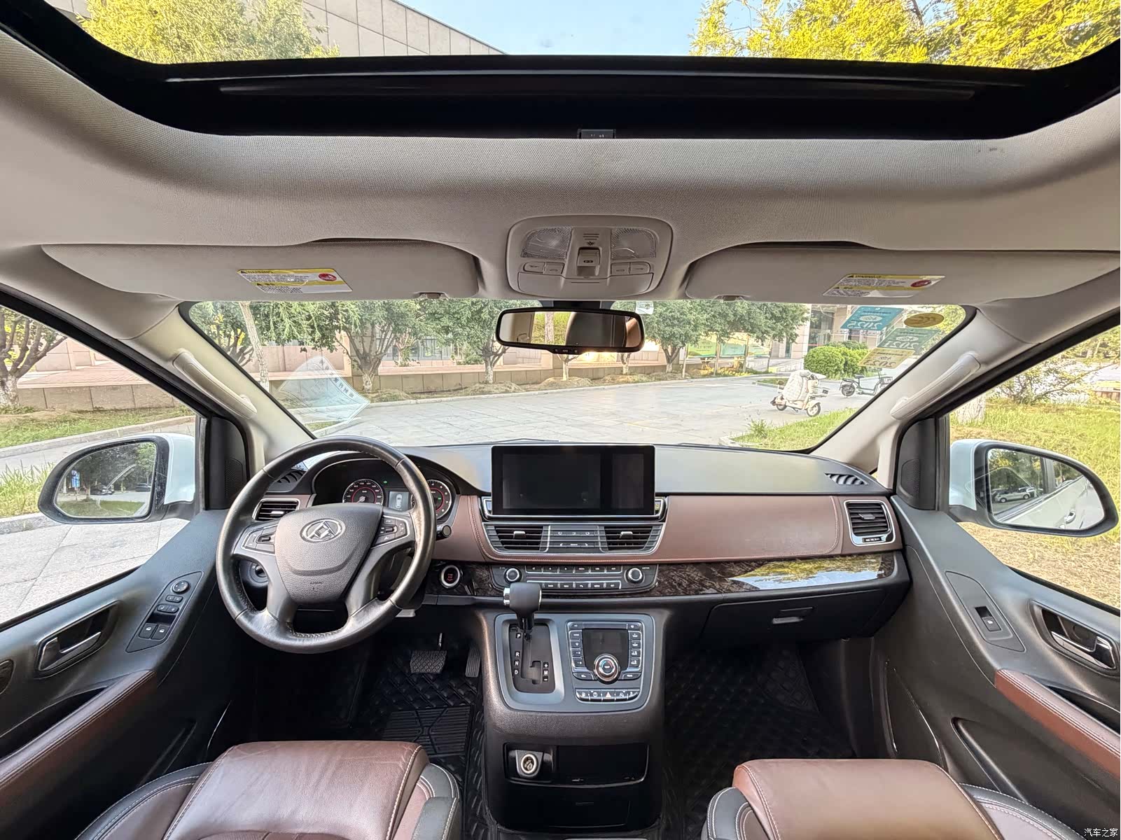 Maxus G10, 2017 9