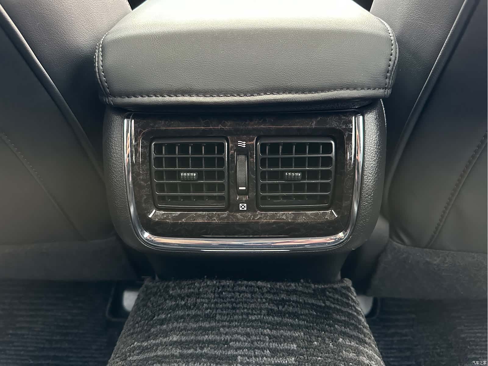Toyota Crown, 2019 11