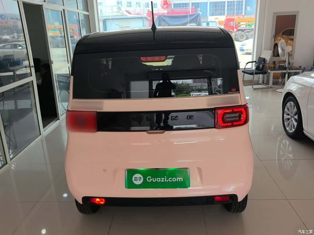 Wuling MINIEV, 2022 6