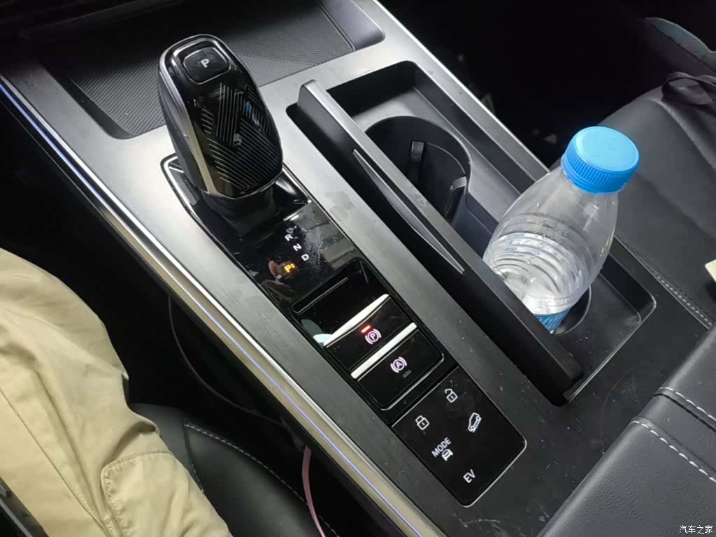 Roewe RX5, 2022 14