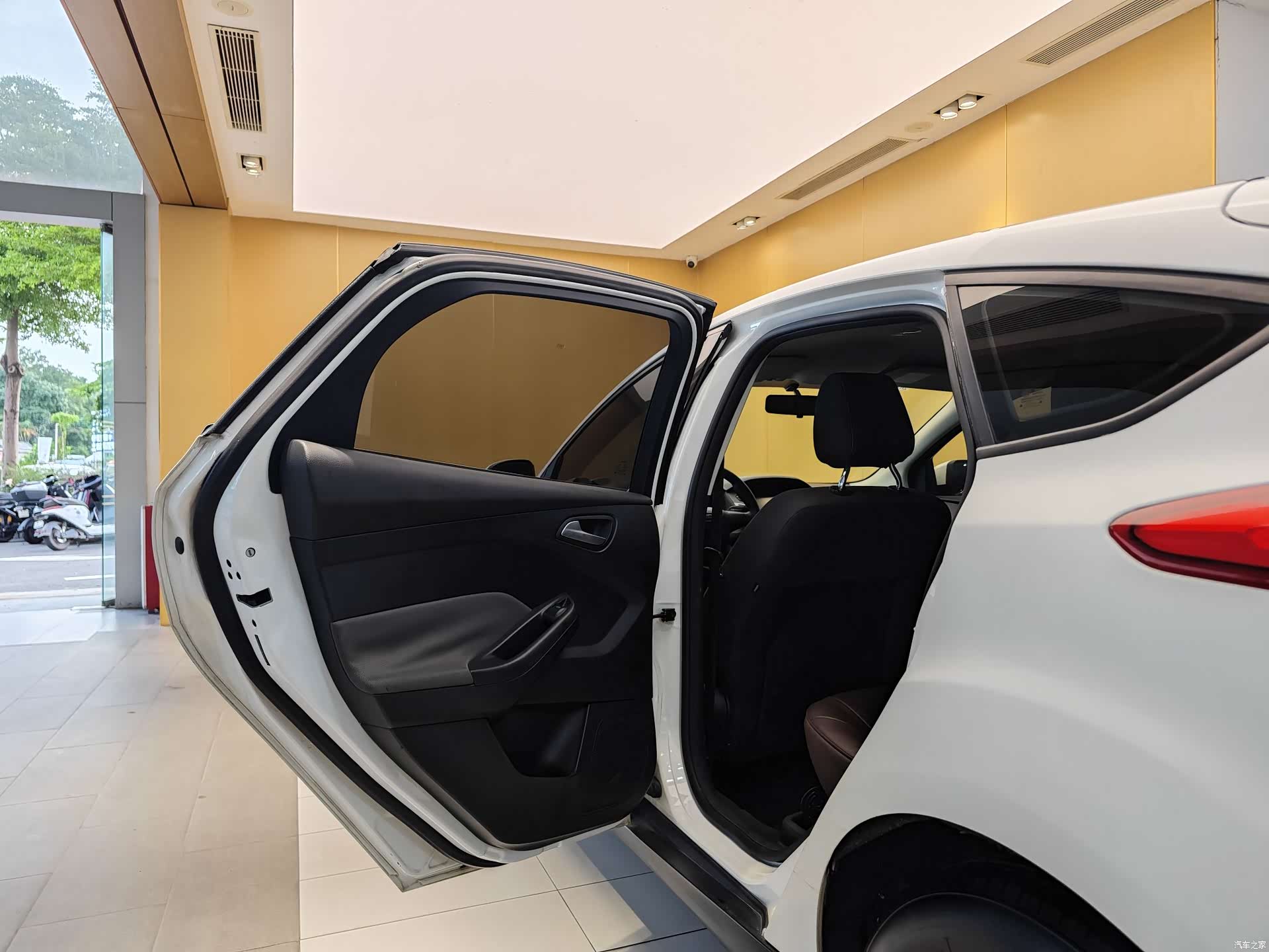 Ford Focus, 2015 20