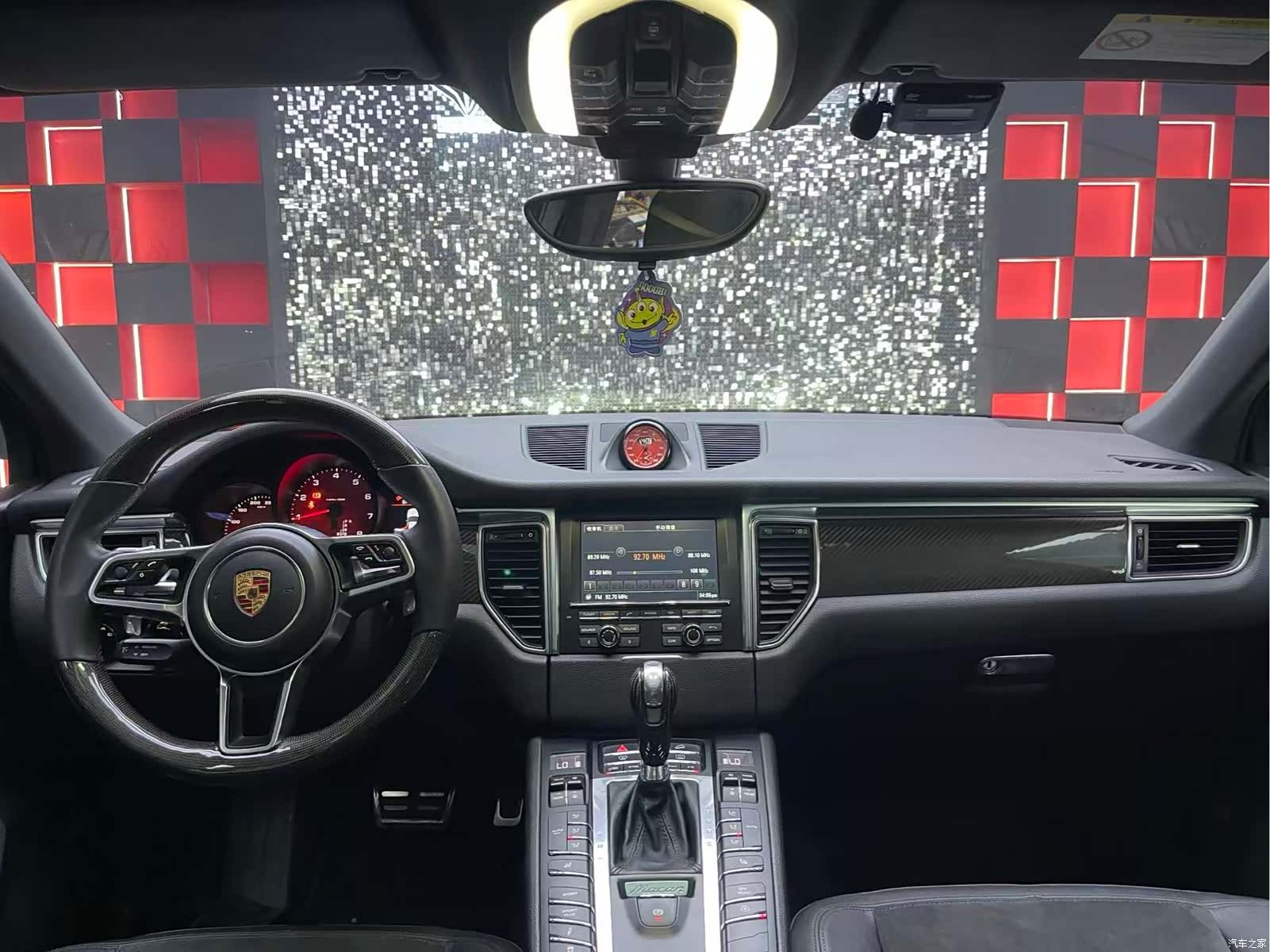 Porsche Macan, 2015 11