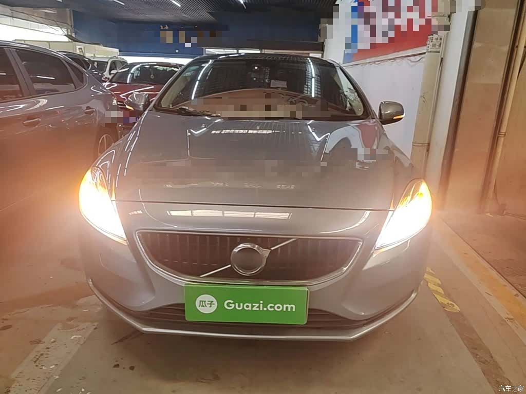 Volvo V40, 2018 3