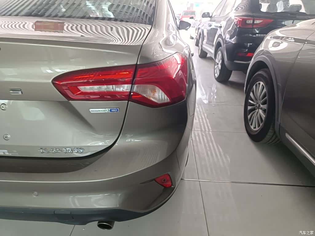Ford Focus, 2019 8