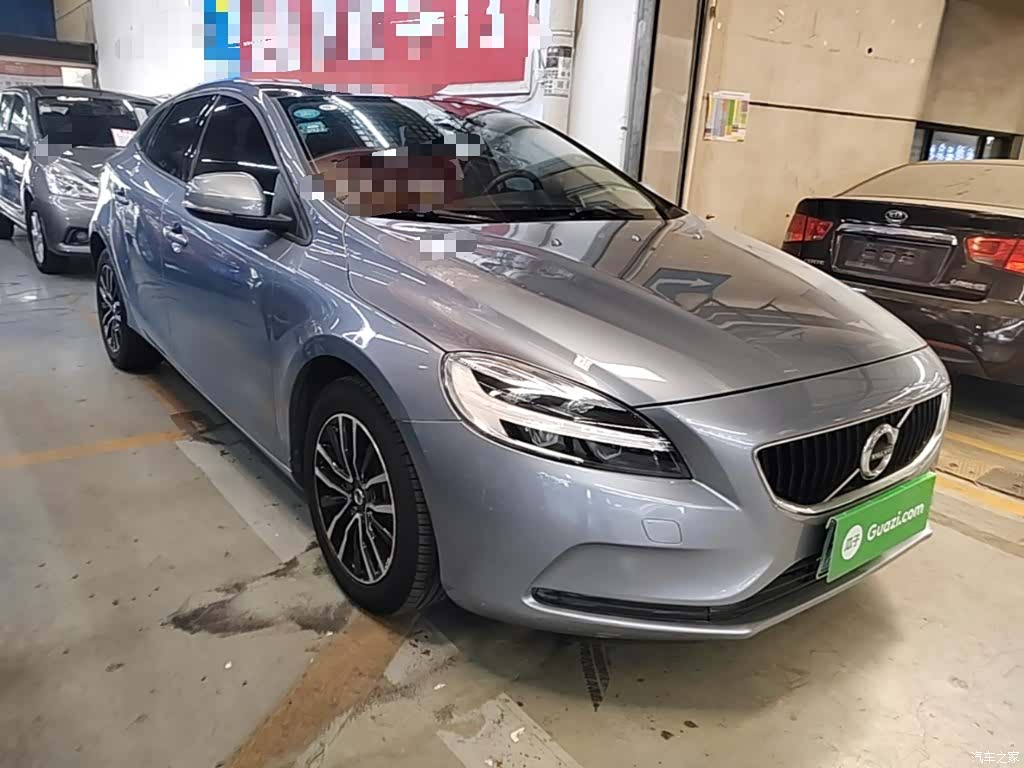 Volvo V40, 2018 4