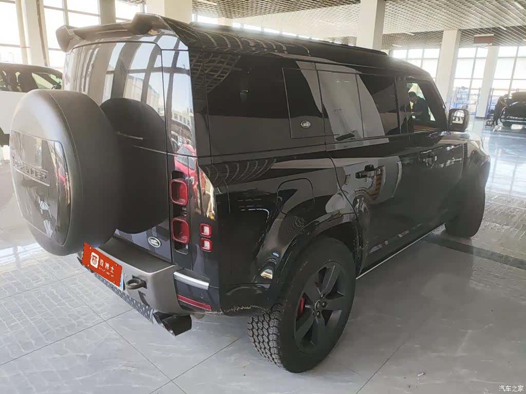 Land Rover Defender, 2023 7
