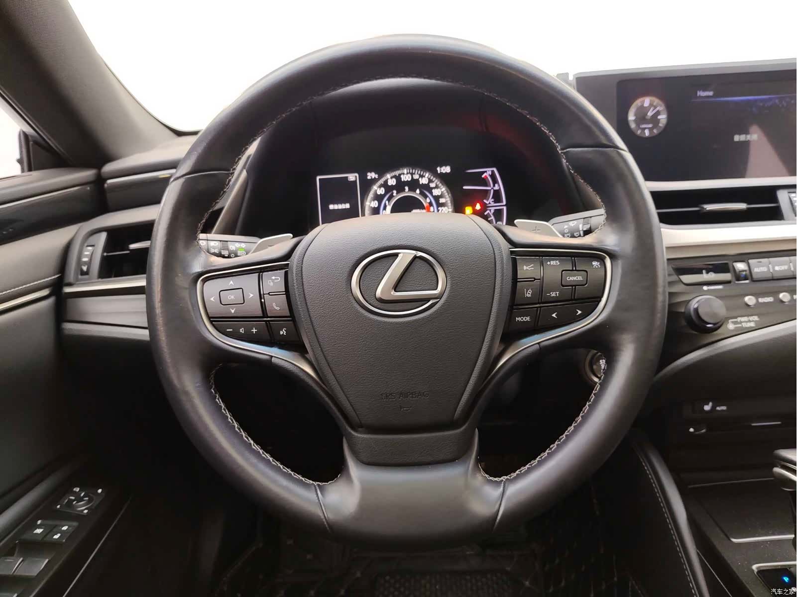 Lexus ES, 2019 18