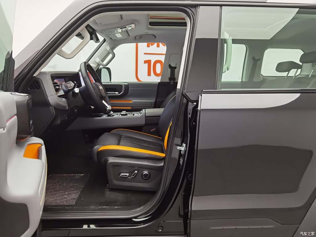 BAIC BJ40, 2025 10