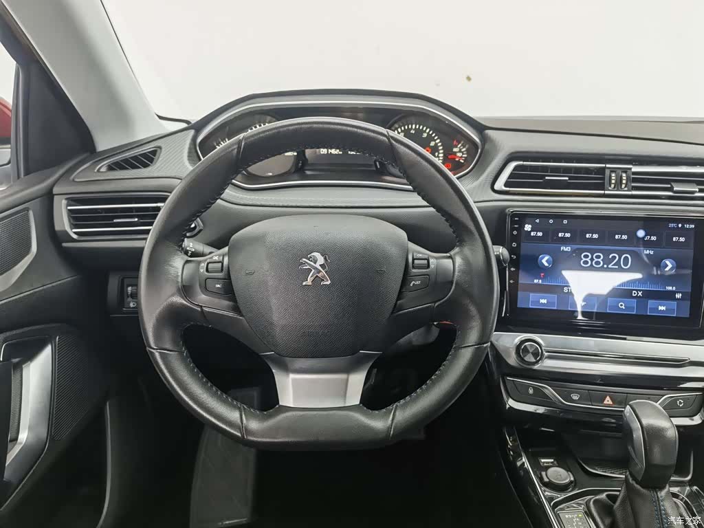 Peugeot 308, 2017 11