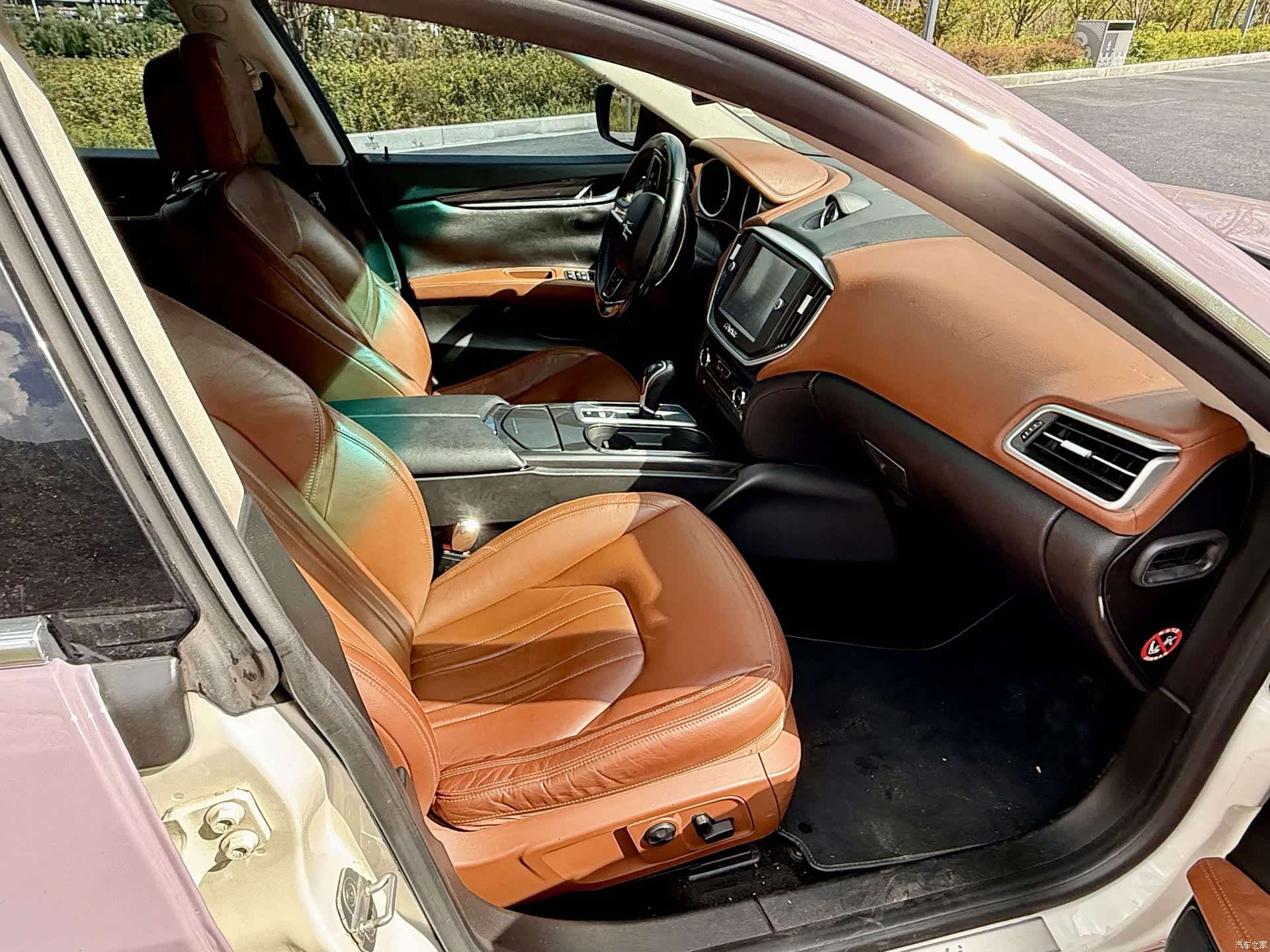 Maserati Ghibli, 2015 10