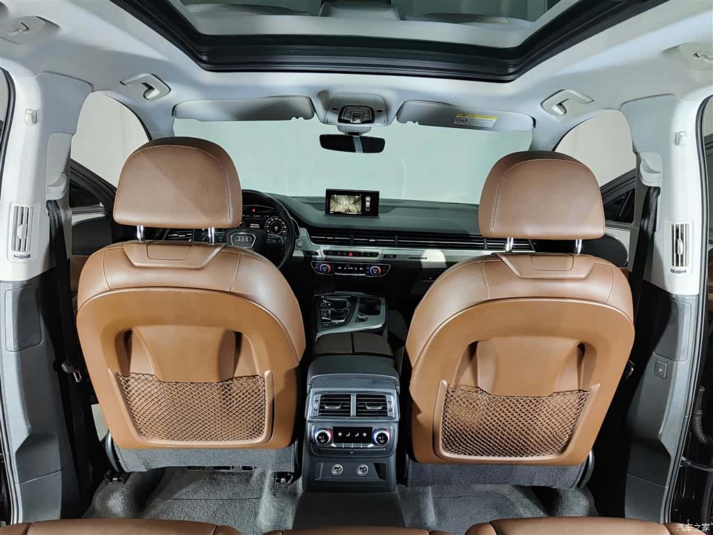 Audi Q7, 2019 10