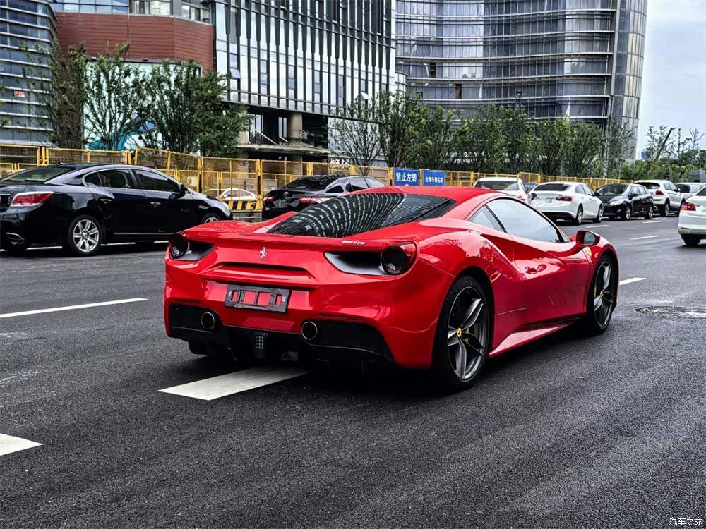 Ferrari 488, 2018 11