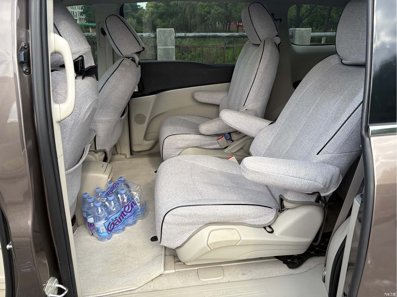 Buick GL8, 2022 8