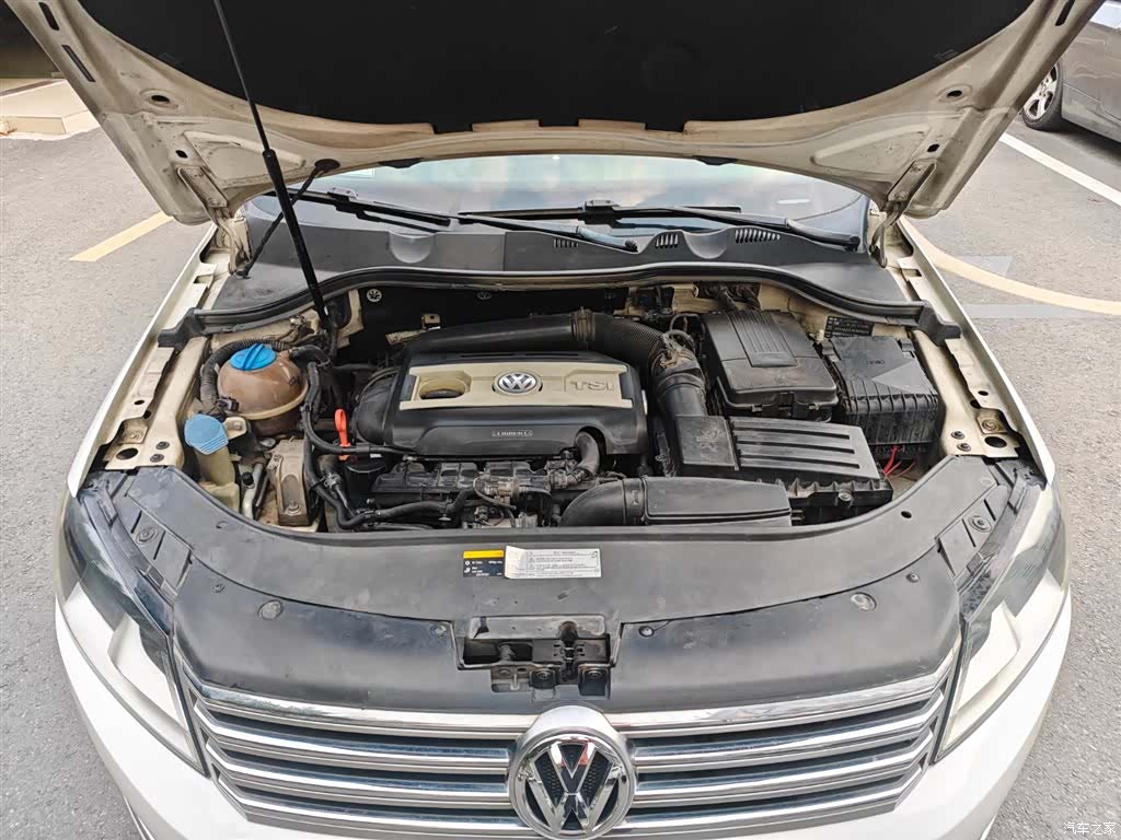 Volkswagen Magotan, 2014 15