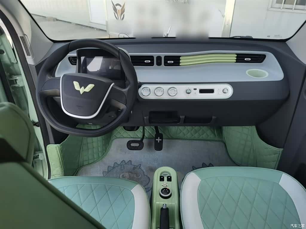 Wuling MINIEV, 2021 10