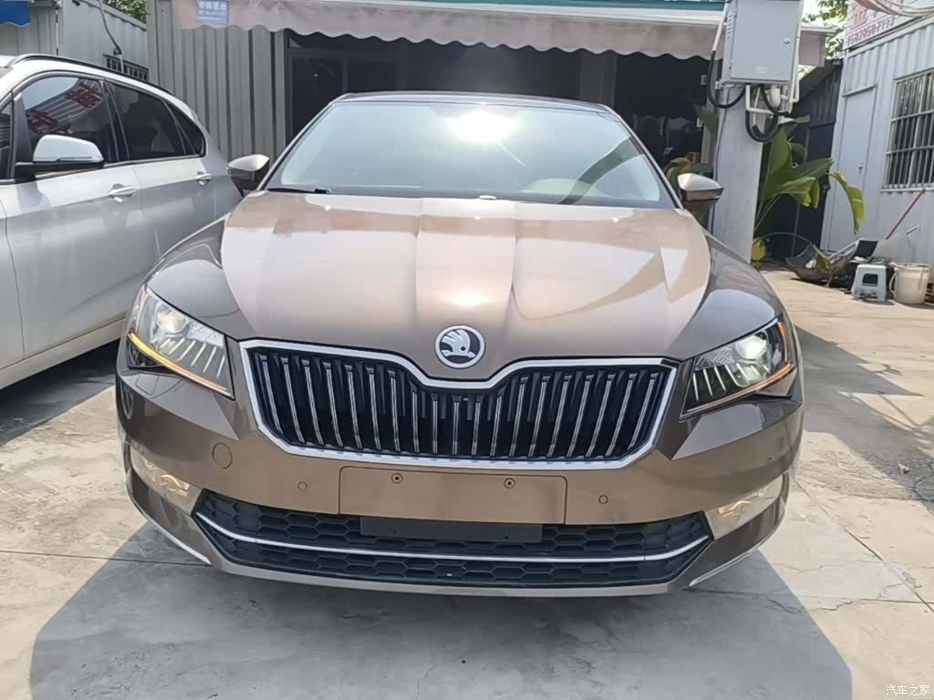 Skoda Superb, 2016 3