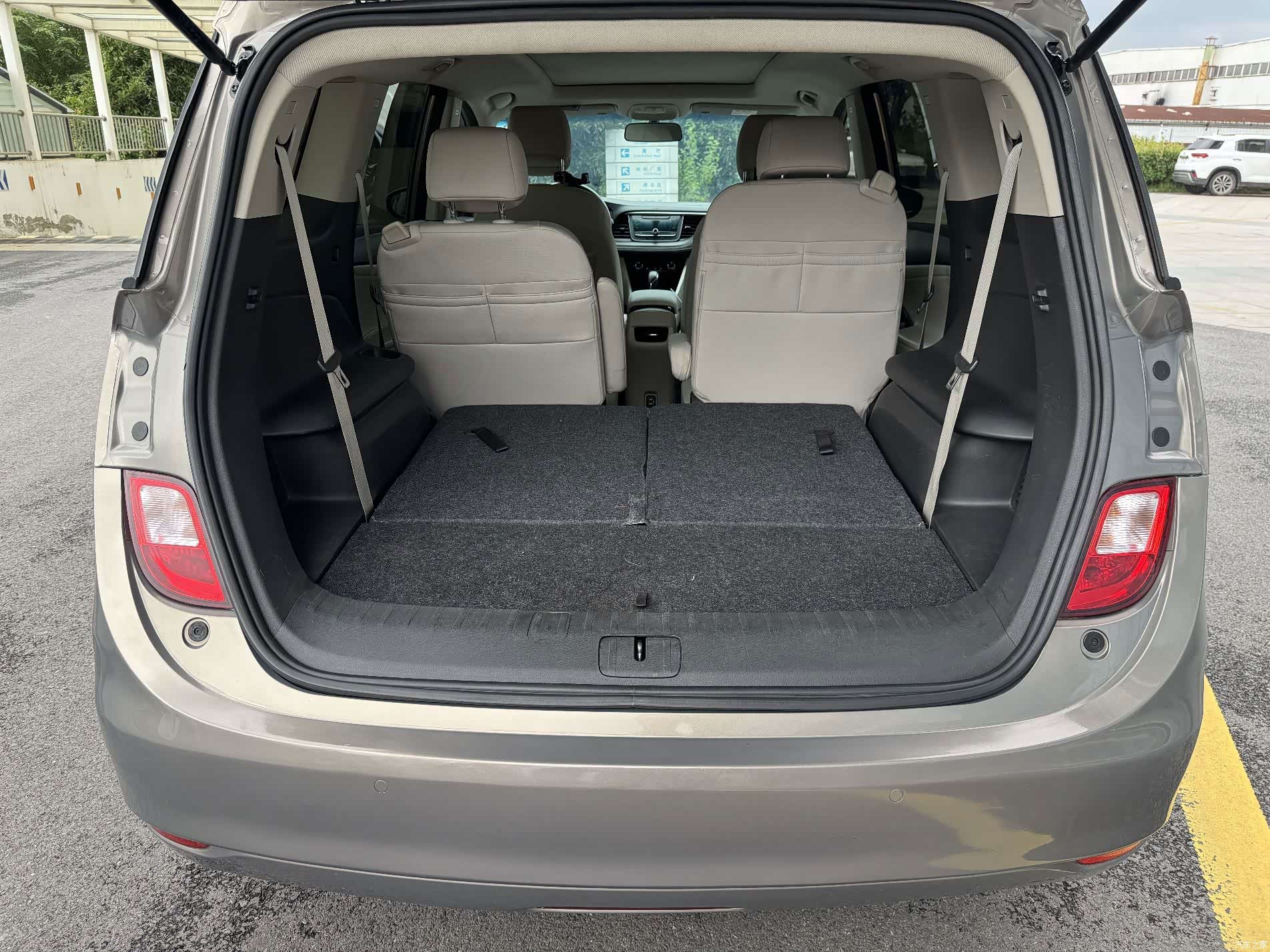 Buick GL6, 2019 24