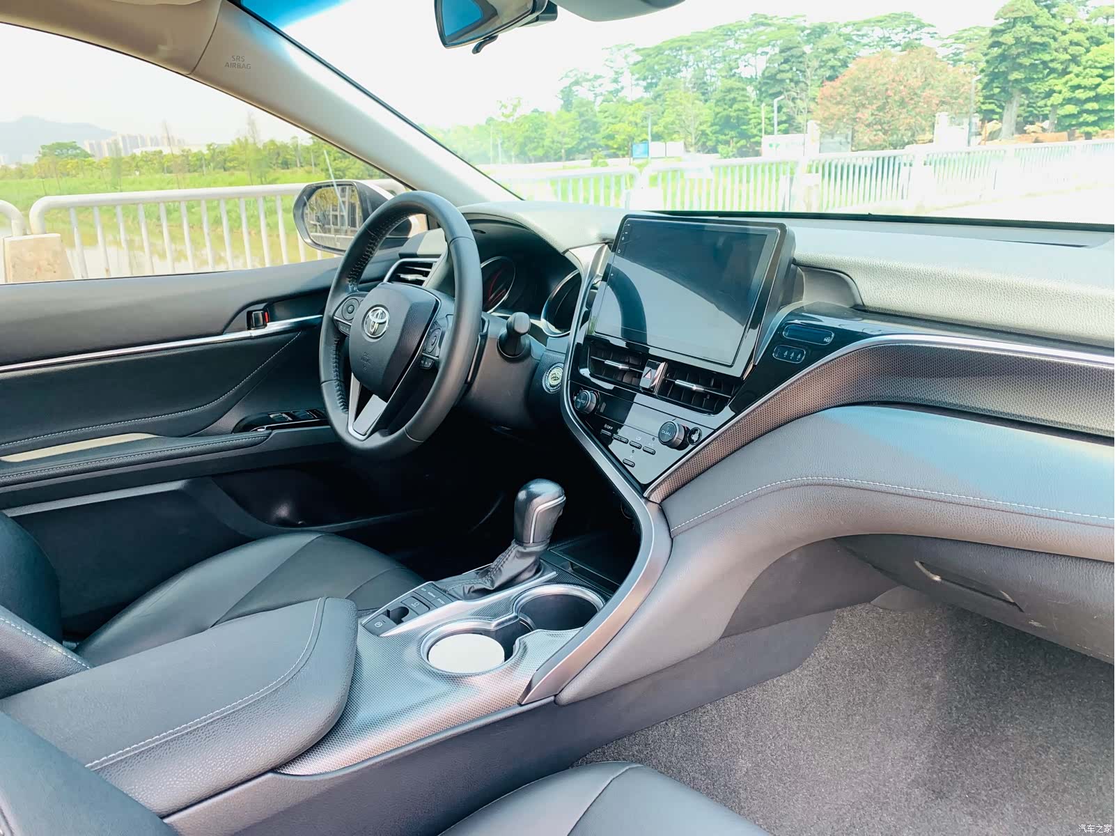Toyota Camry, 2022 11