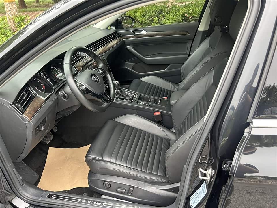 Volkswagen Magotan