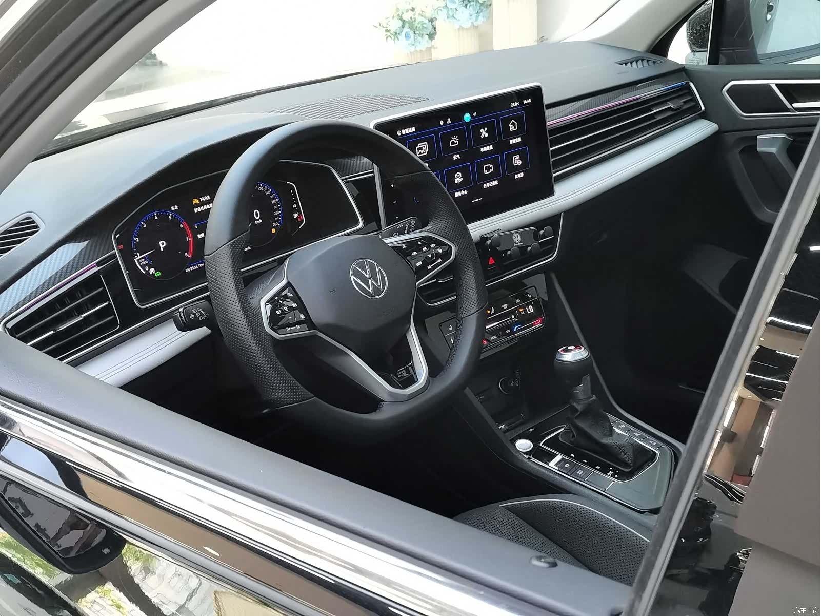 Volkswagen Tiguan L, 2022 11