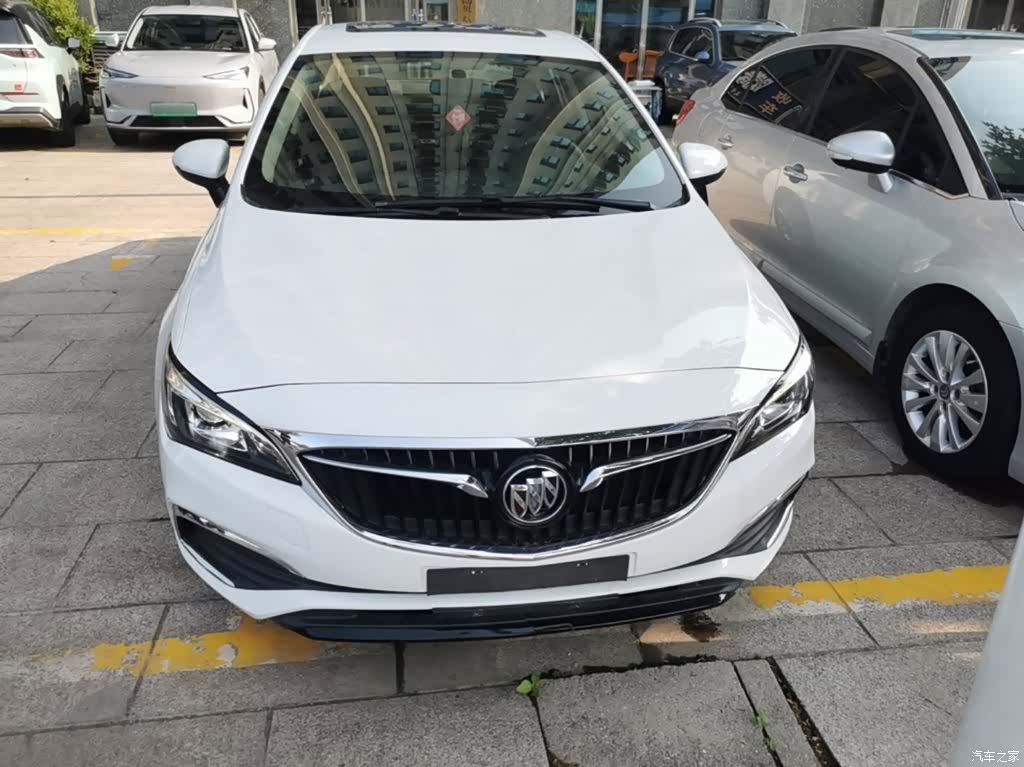 Buick Verano, 2018 3