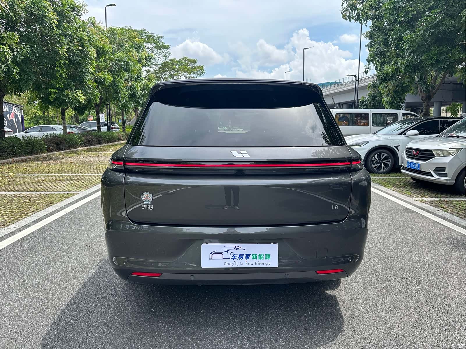 Li Auto L8, 2023 8