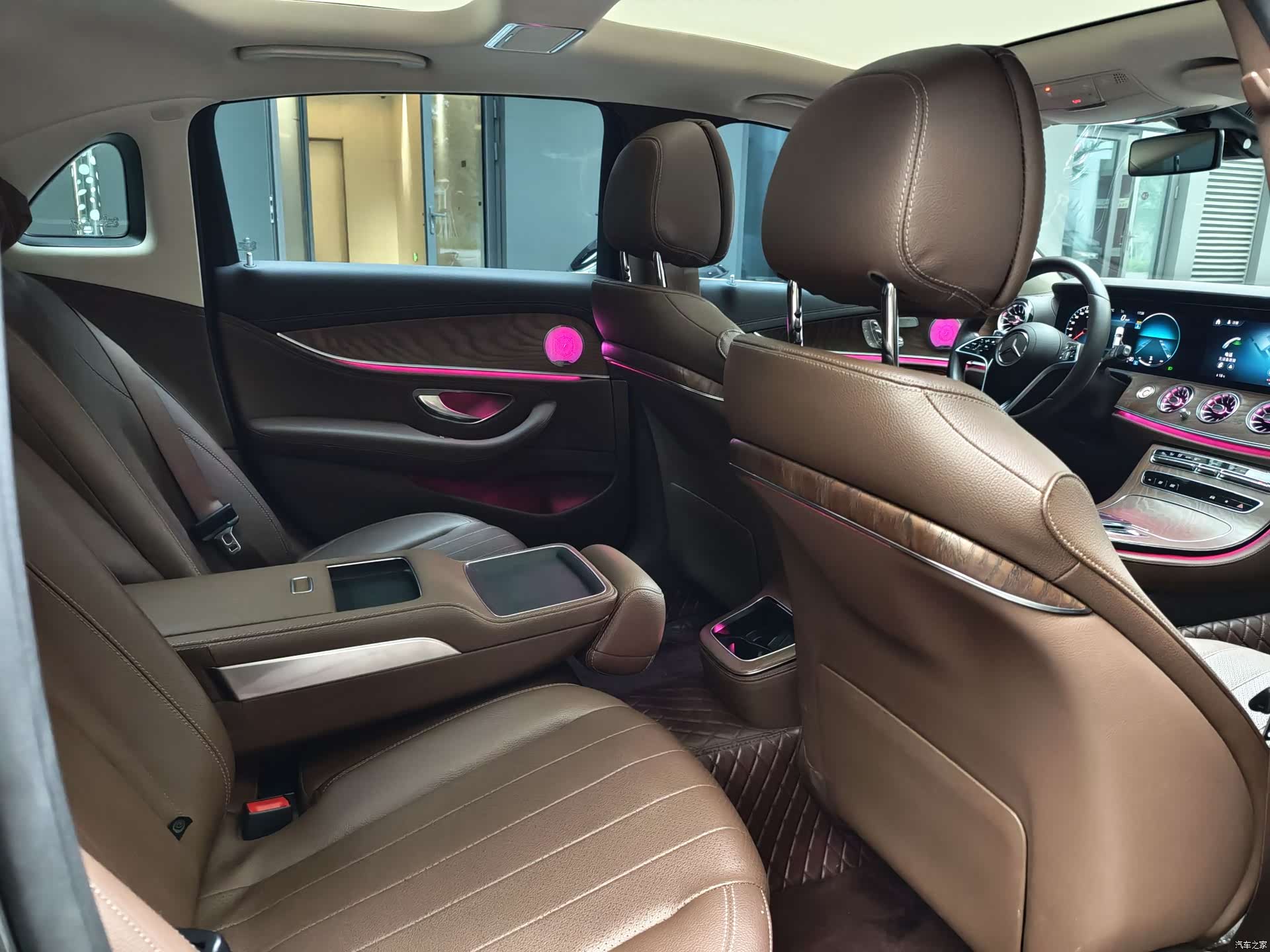 Mercedes-Benz E-Class, 2023 15