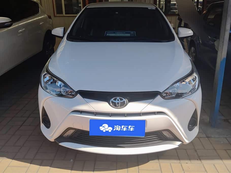 Toyota YARiS L to enjoy