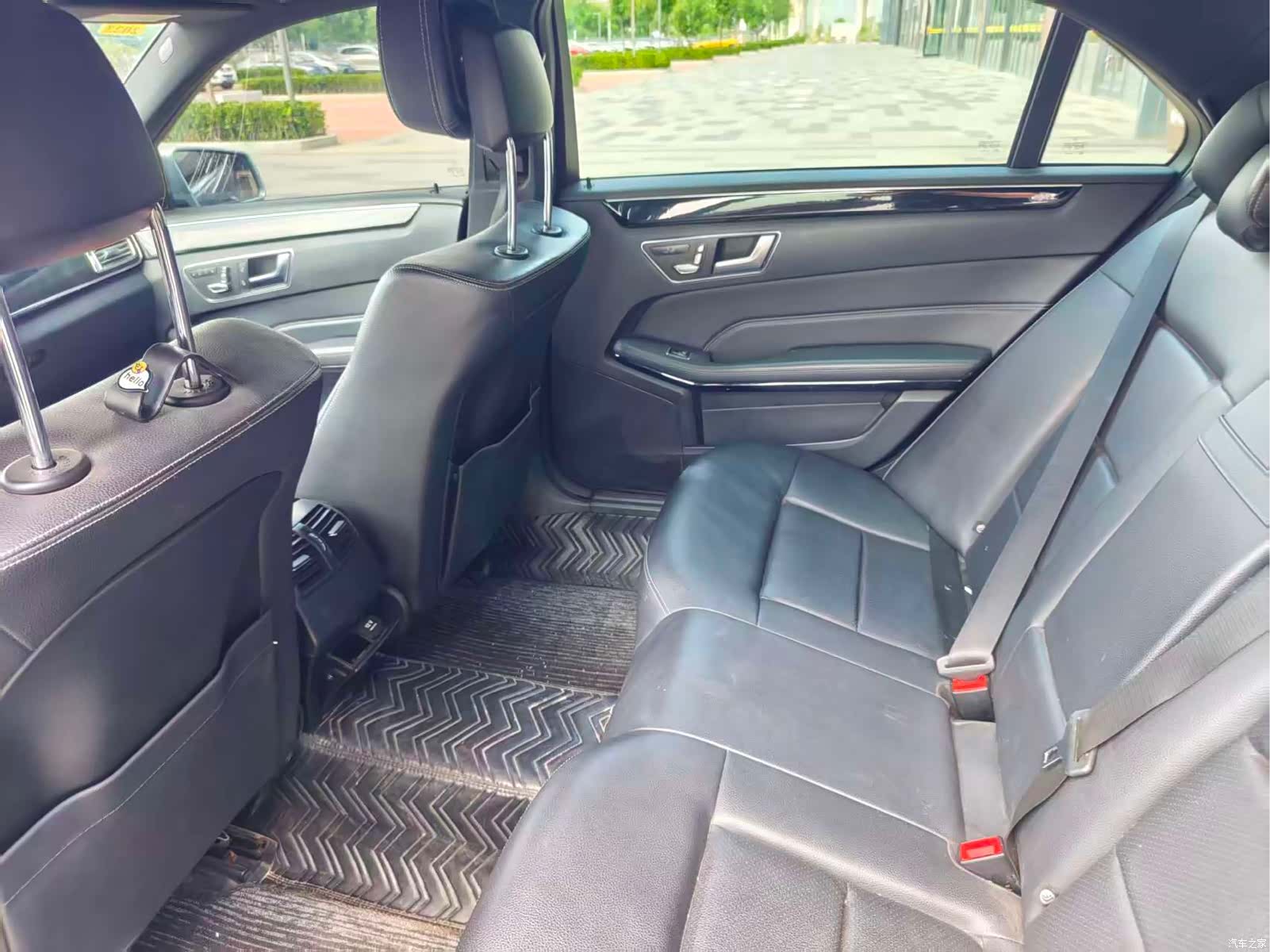 Mercedes-Benz E-Class, 2013 9