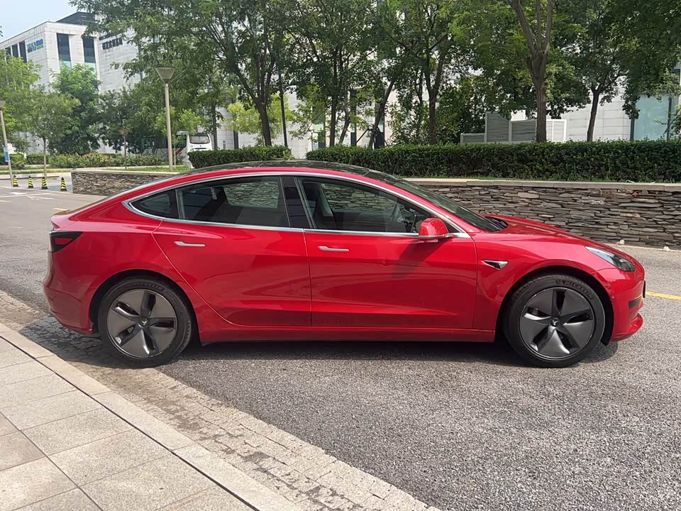 Tesla Model 3 Tesla Model 3