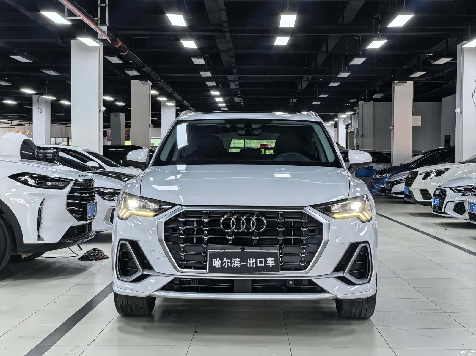 Audi Q3, 2023 2