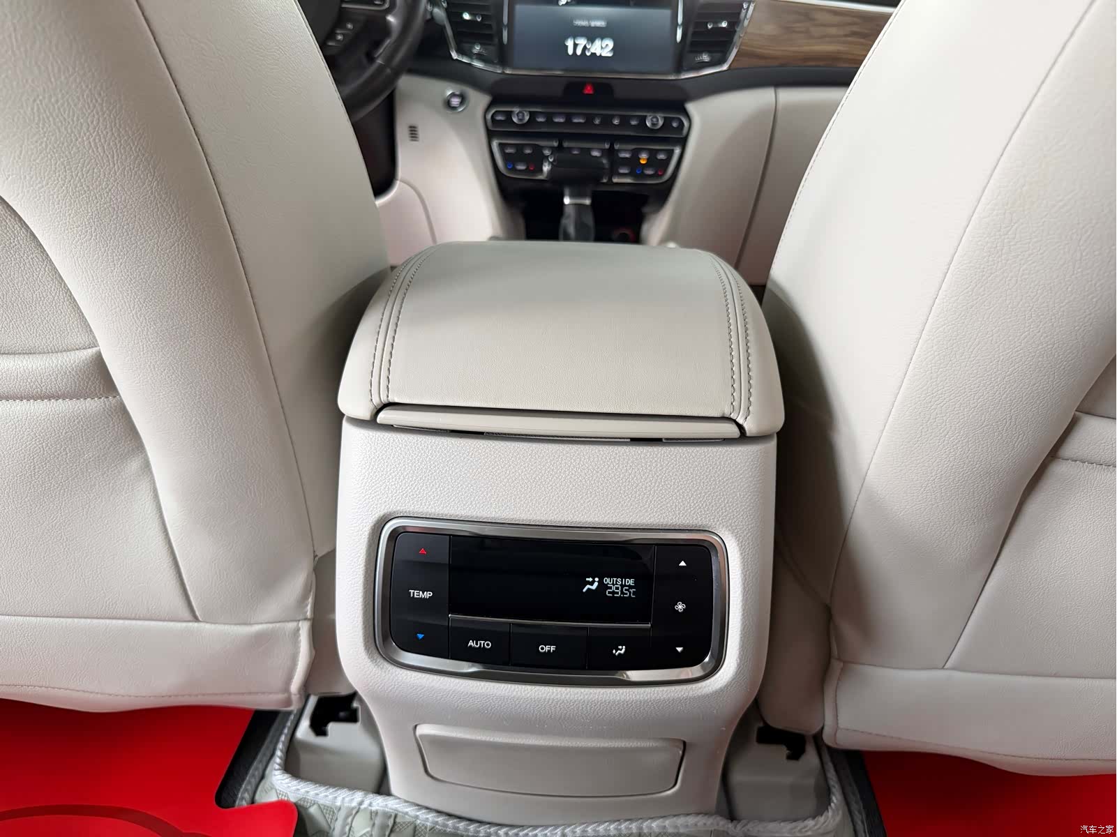 Trumpchi GS8, 2017 14