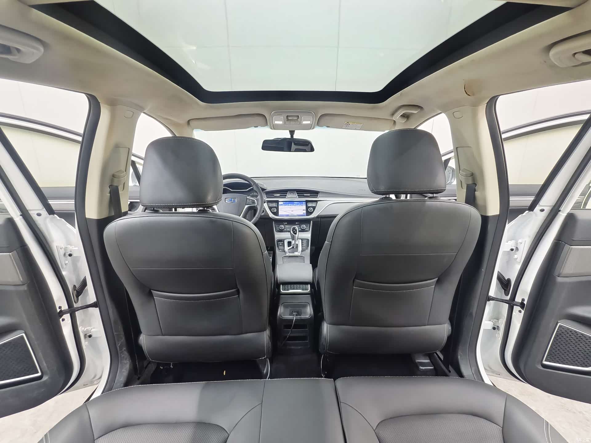 Geely Emgrand, 2017 10