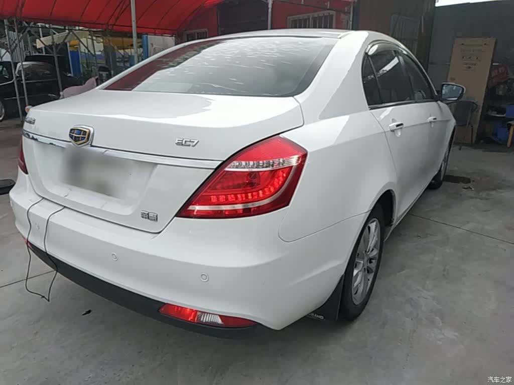 Geely Emgrand, 2015 7