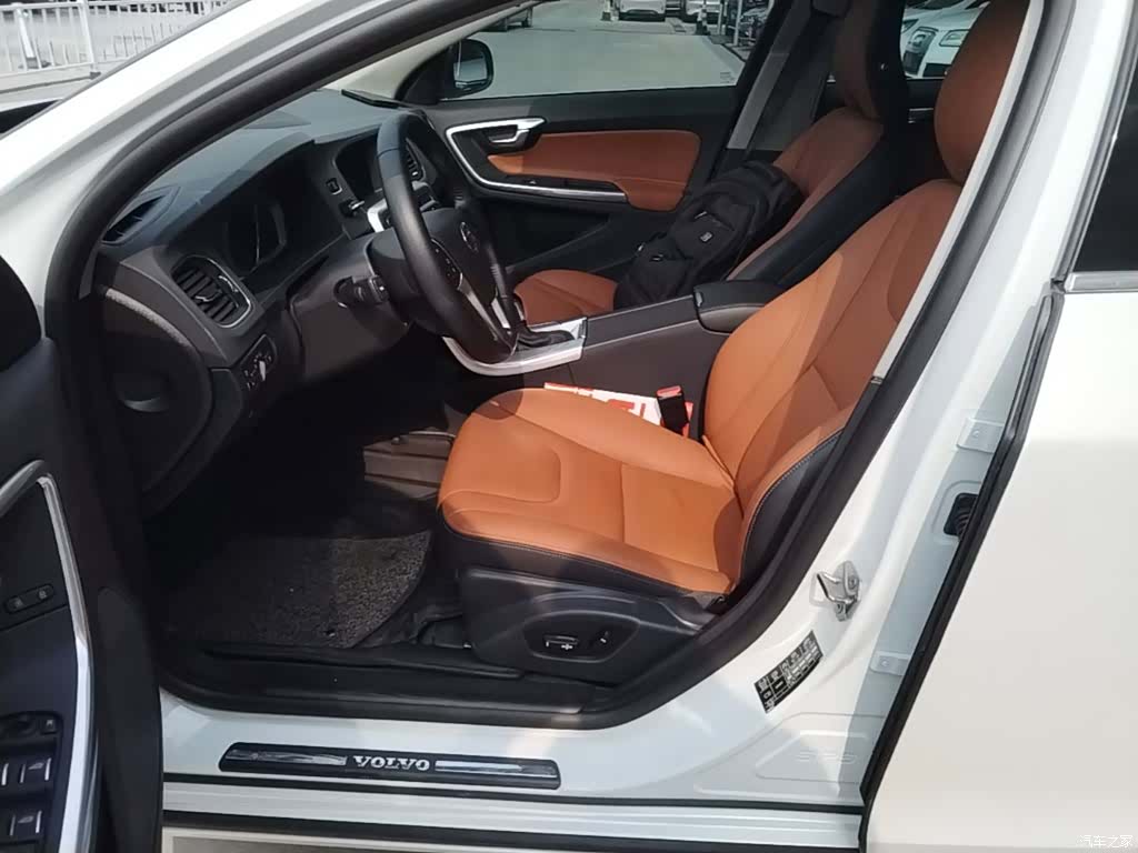 Volvo S60, 2017 15
