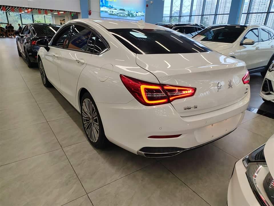 Hongqi H5