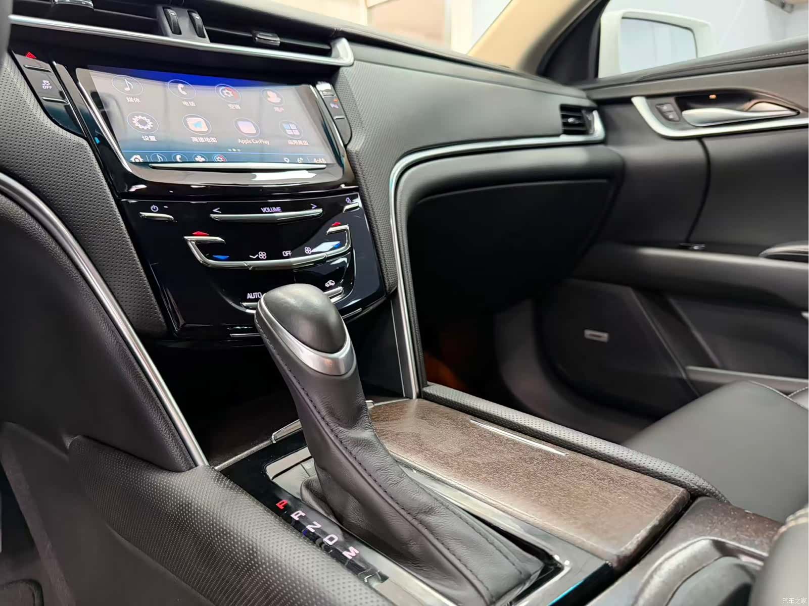 Cadillac XTS, 2018 10