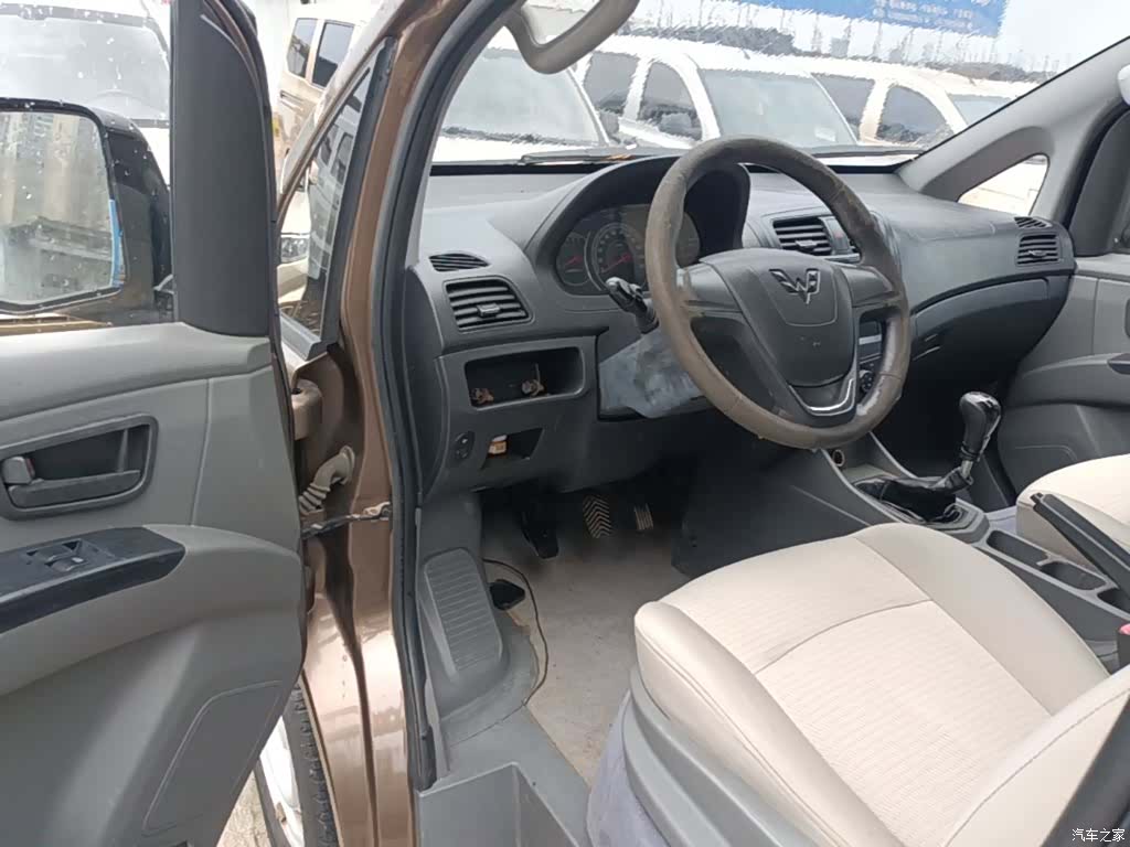 Wuling L3C, 2016 16
