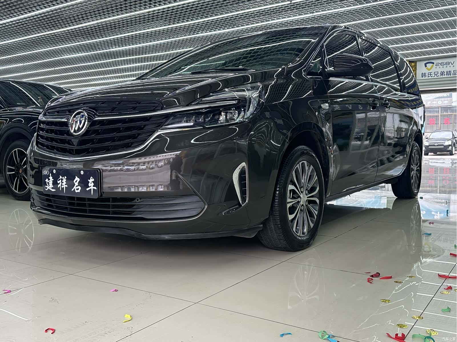 Buick GL8, 2022 1