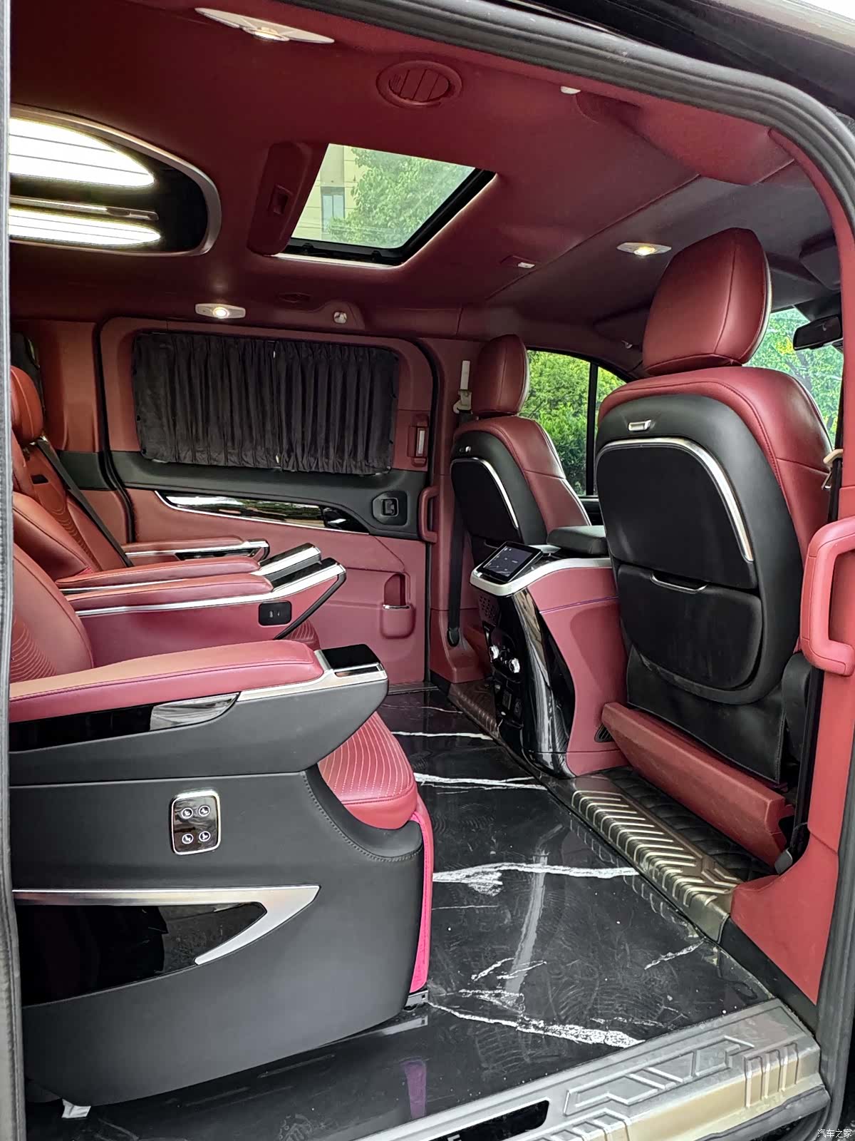 Ford Tourneo, 2025 17