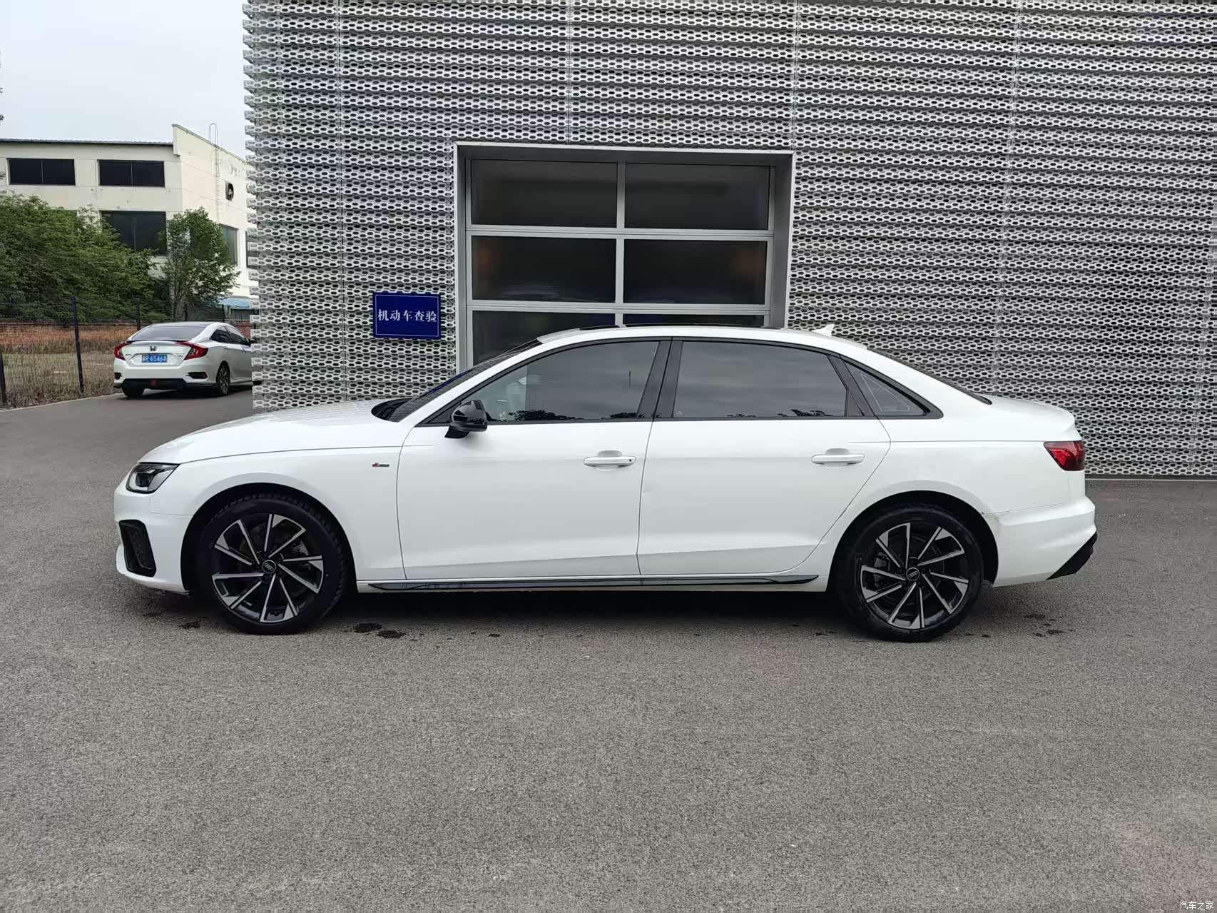 Audi A4L, 2023 2