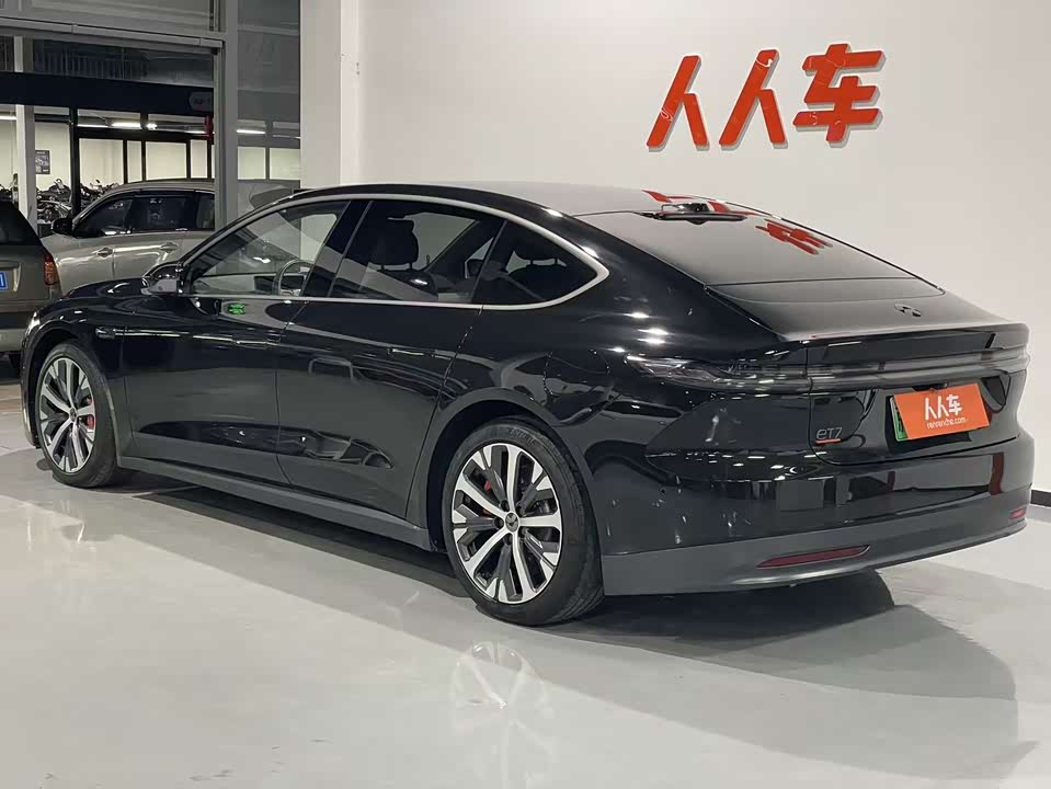 NIO ET7