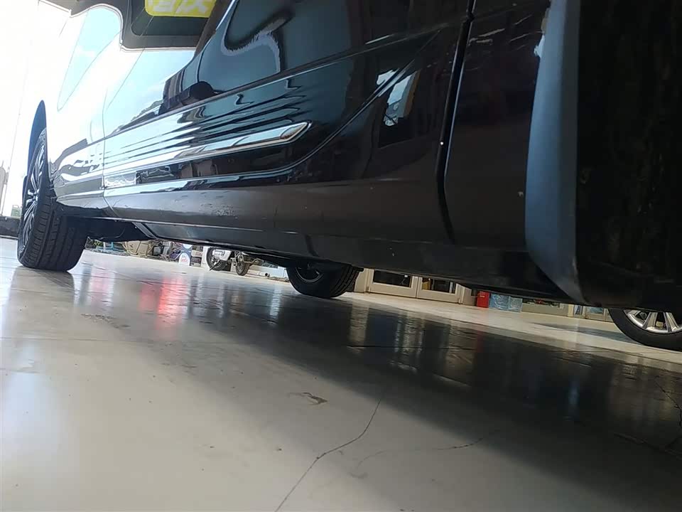 Forthing Xinghai V9 Forthing Xinghai V9